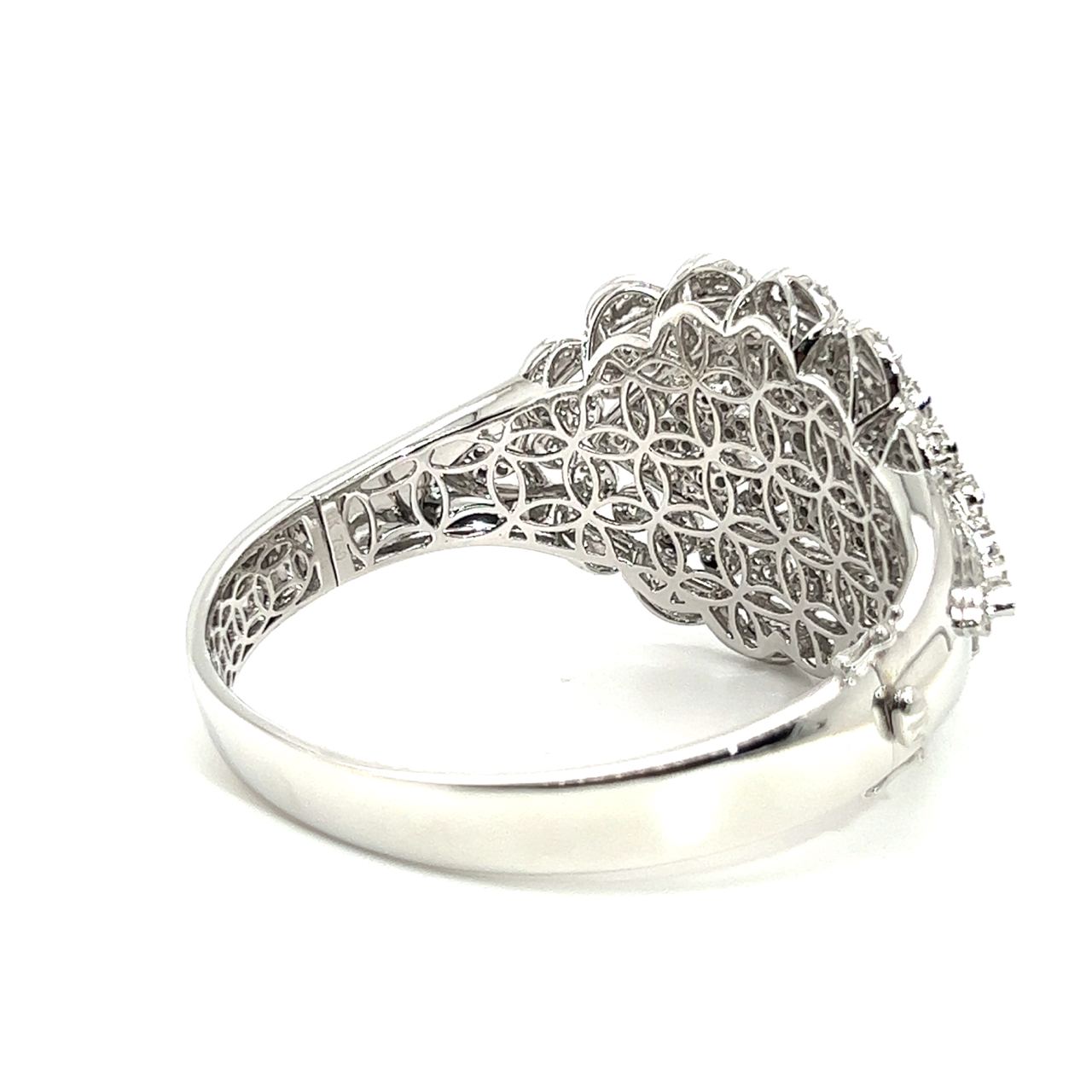 18K White Gold Diamond Bangle