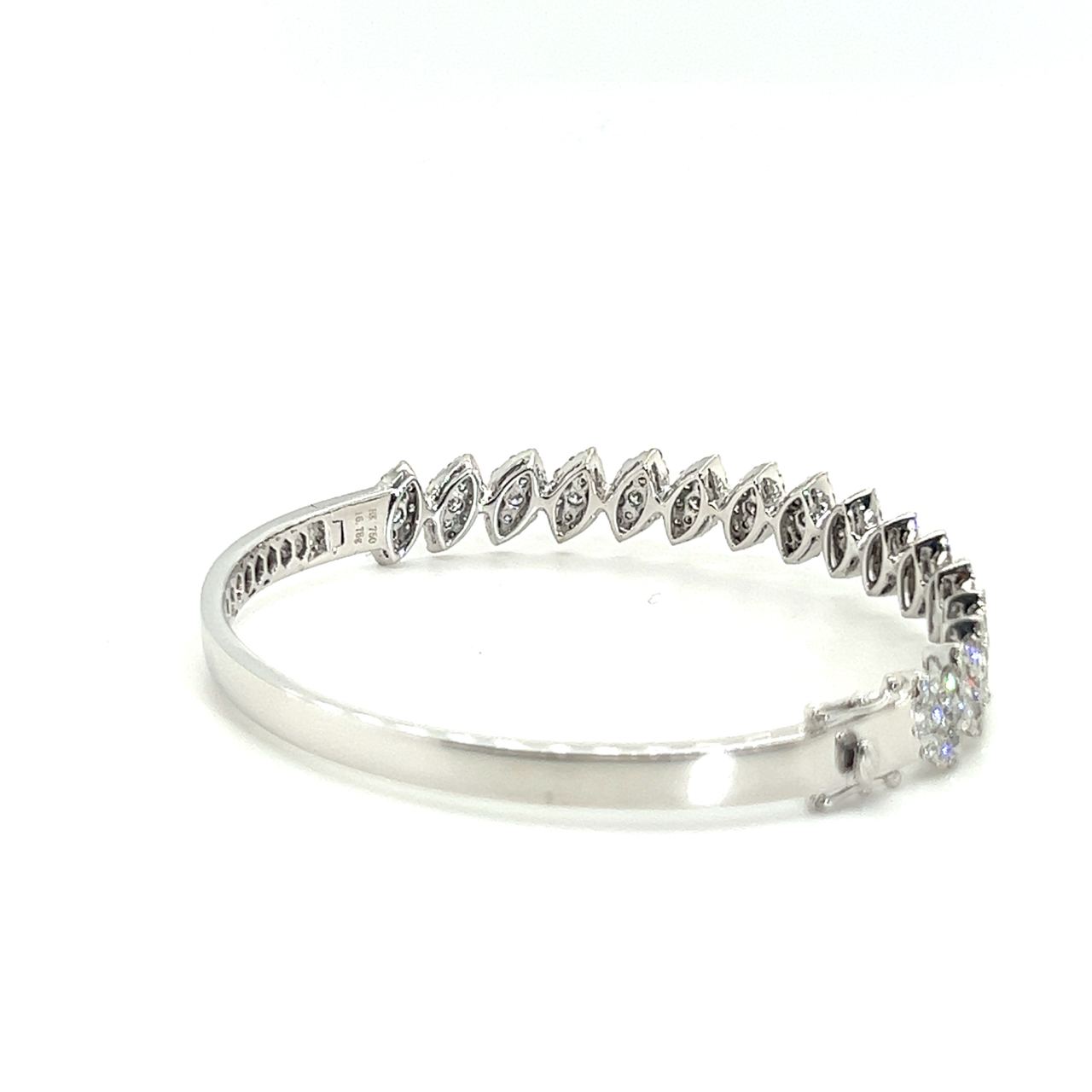 18K White Gold Diamond Bangle