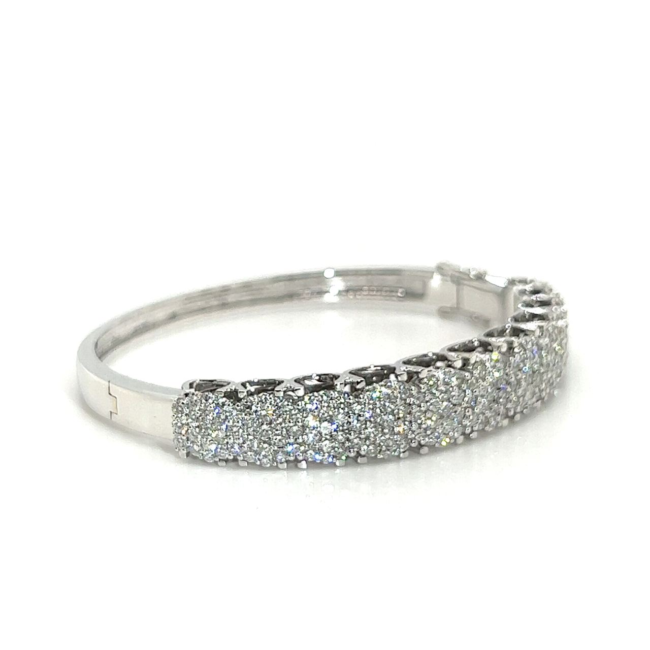 18K White Gold Diamond Bangle