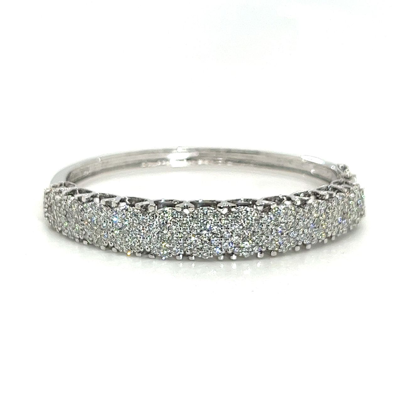 18K White Gold Diamond Bangle