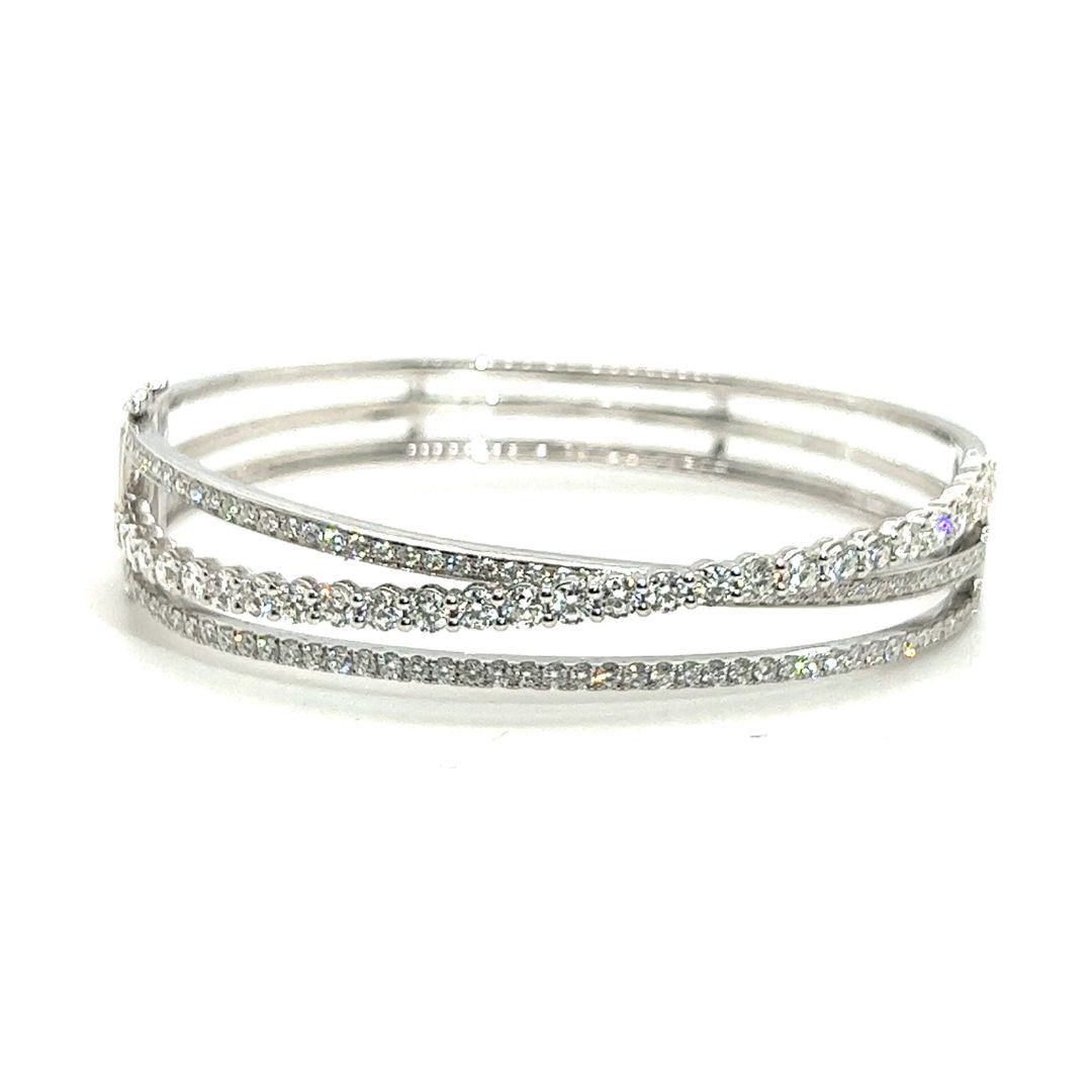18K White Gold Diamond Bangle