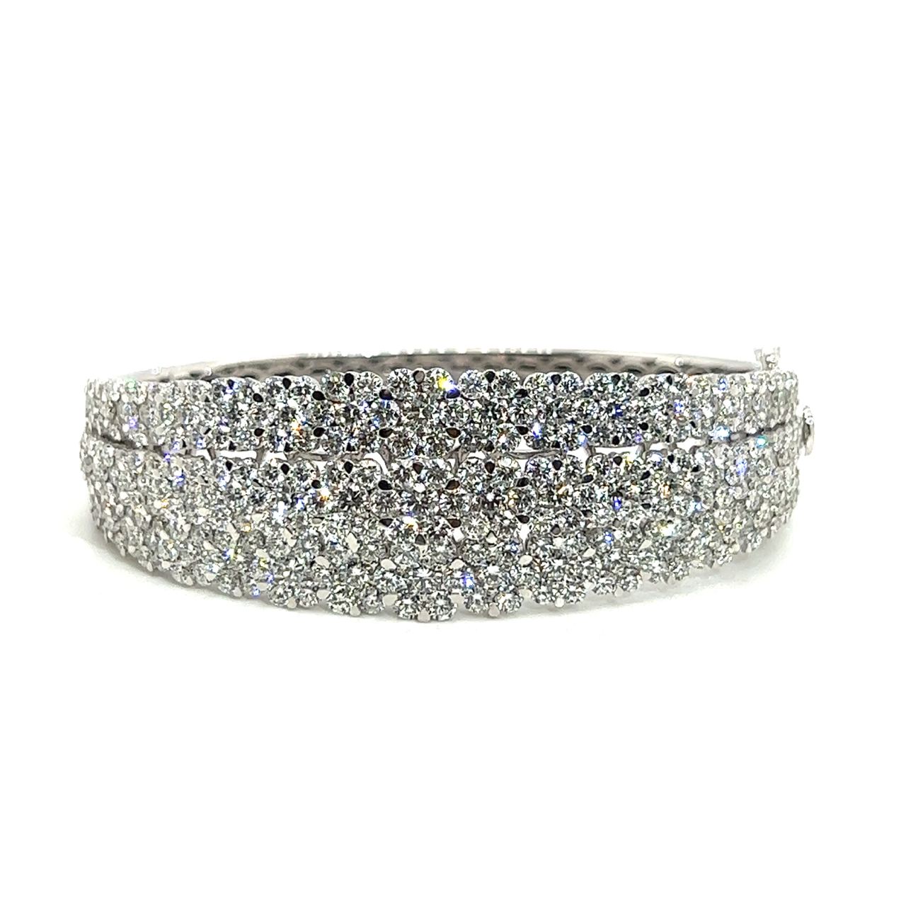 18K White Gold Diamond Bangle