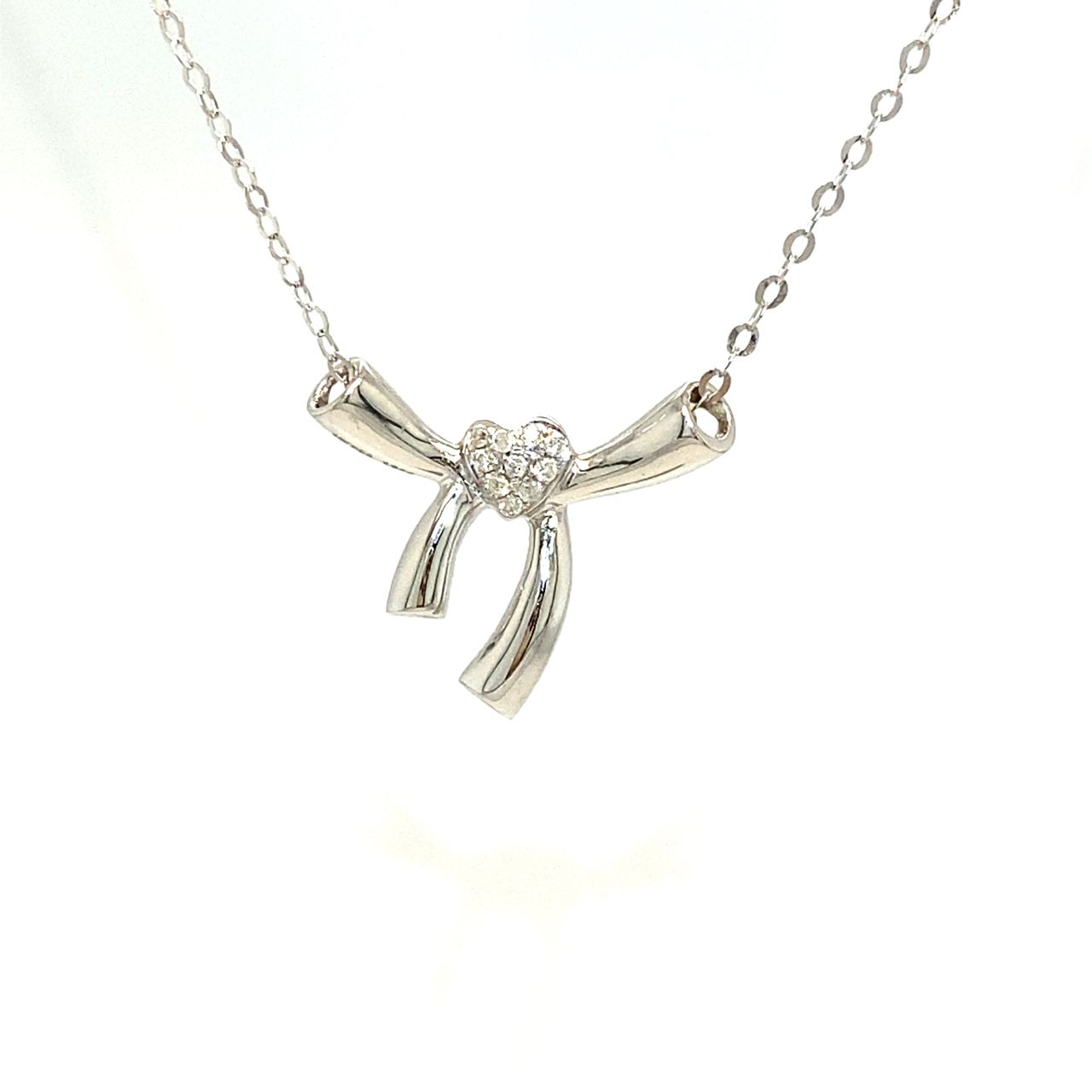 18K White Gold Bow Heart Diamond Necklace