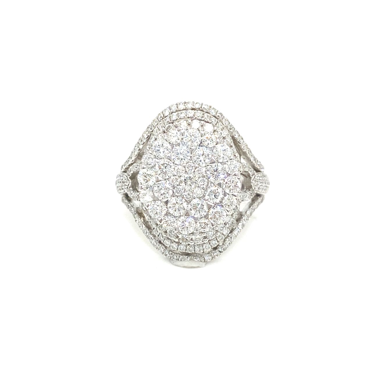 18K Gold Diamond Diamond Ring