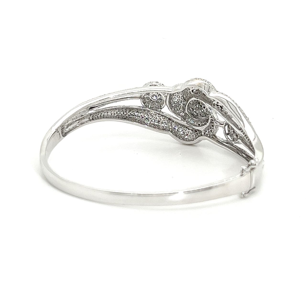 18K White Gold Diamond Bangle