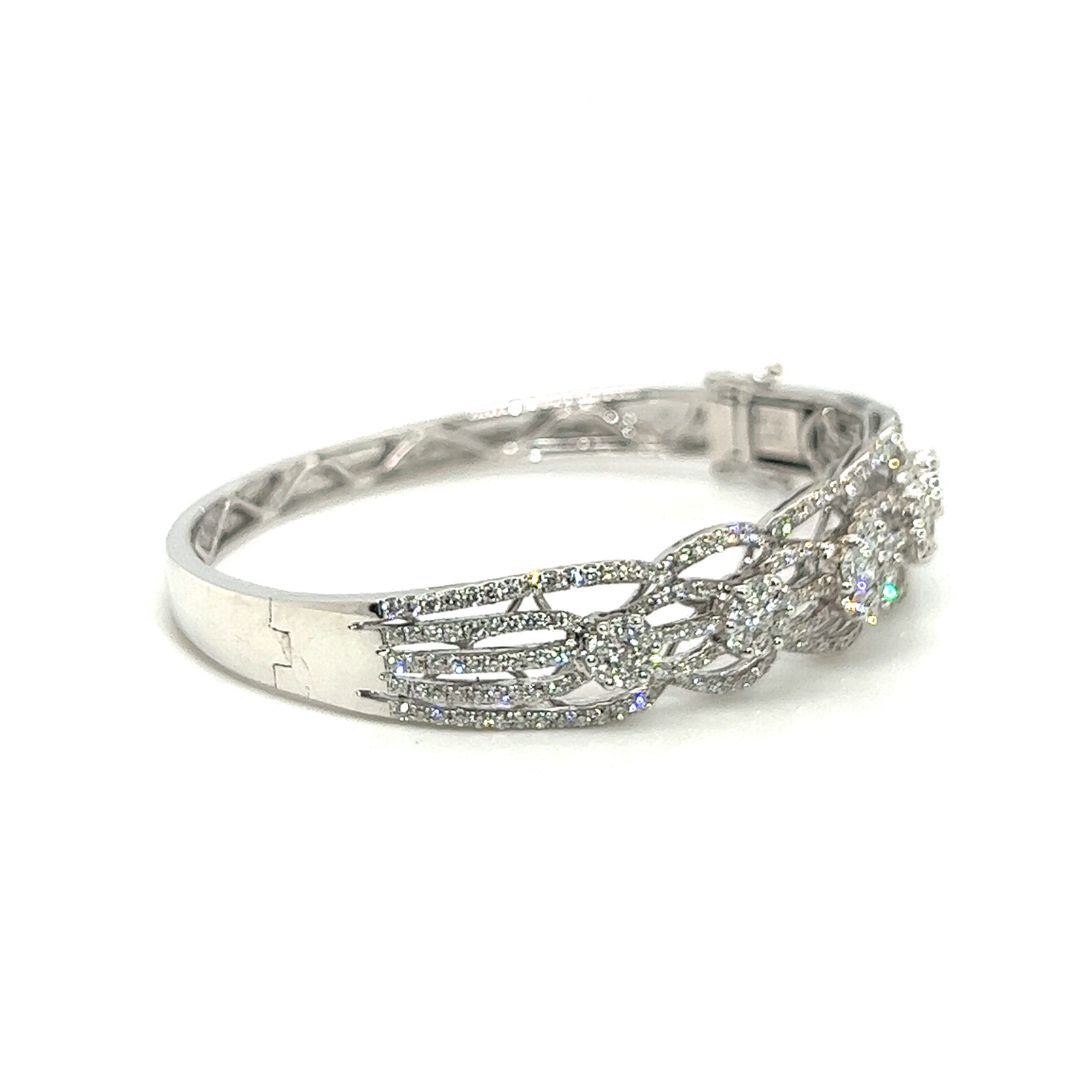 18K White Gold River Flow Lotus Cluster Diamond Bangle