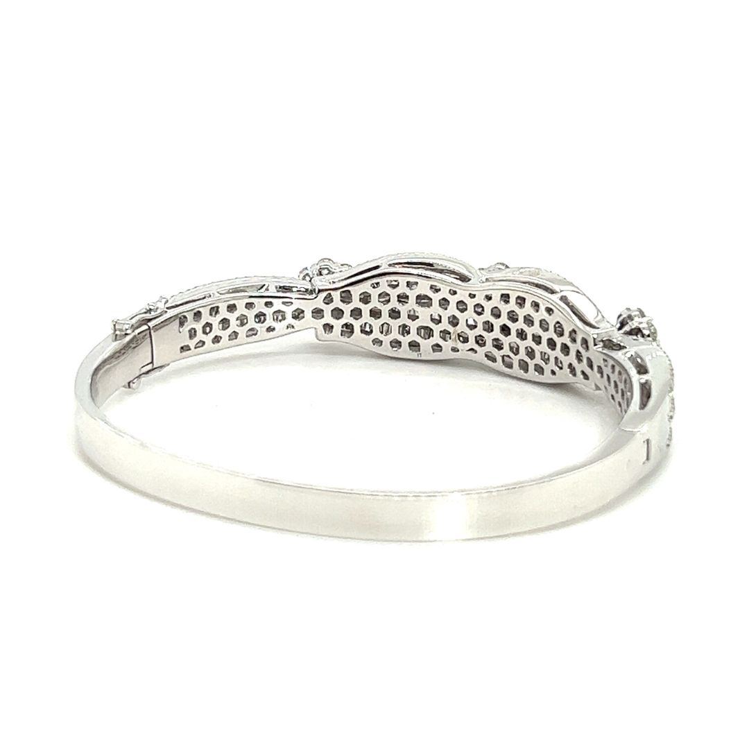 18K White Gold Diamond Bangle