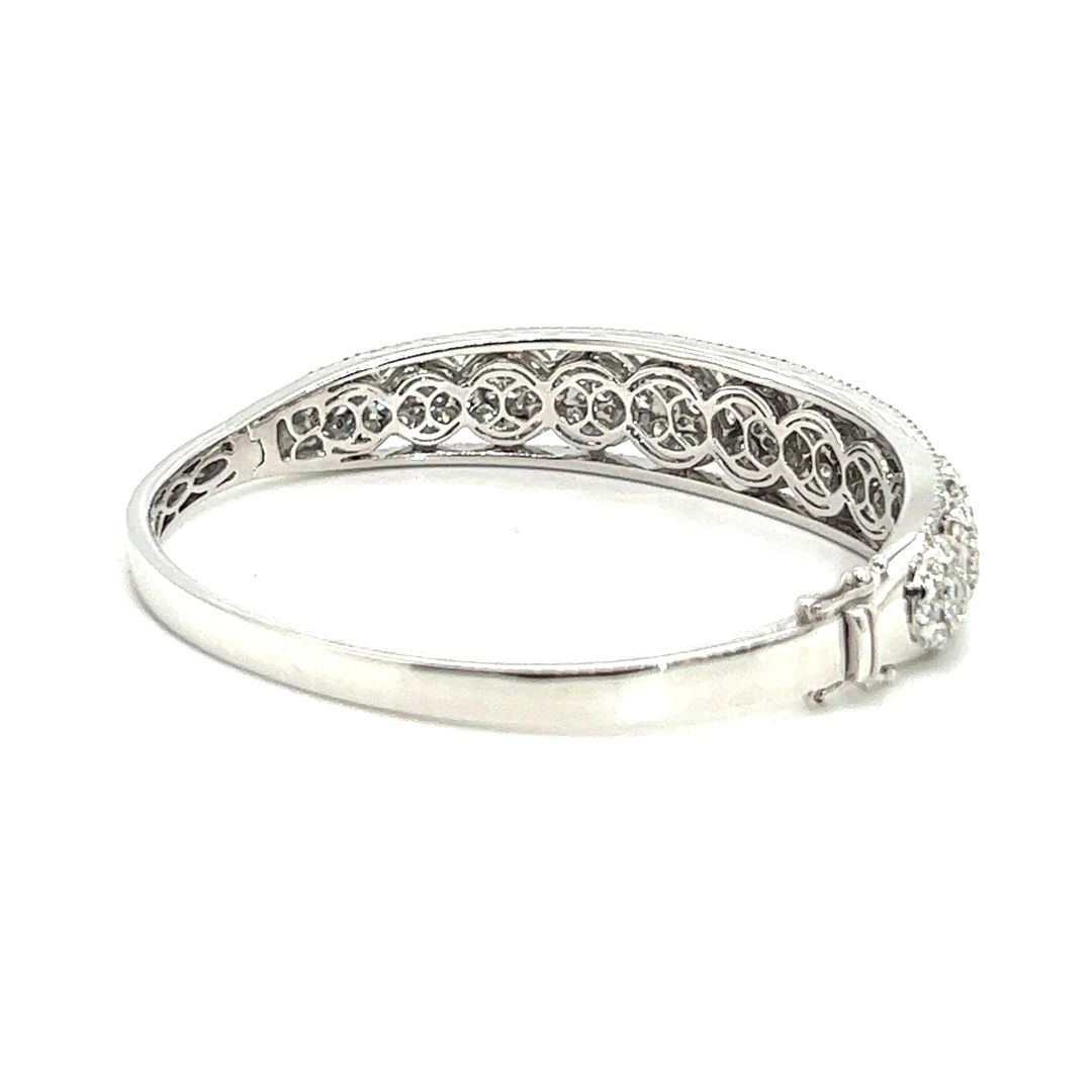 18K White Gold Bangle