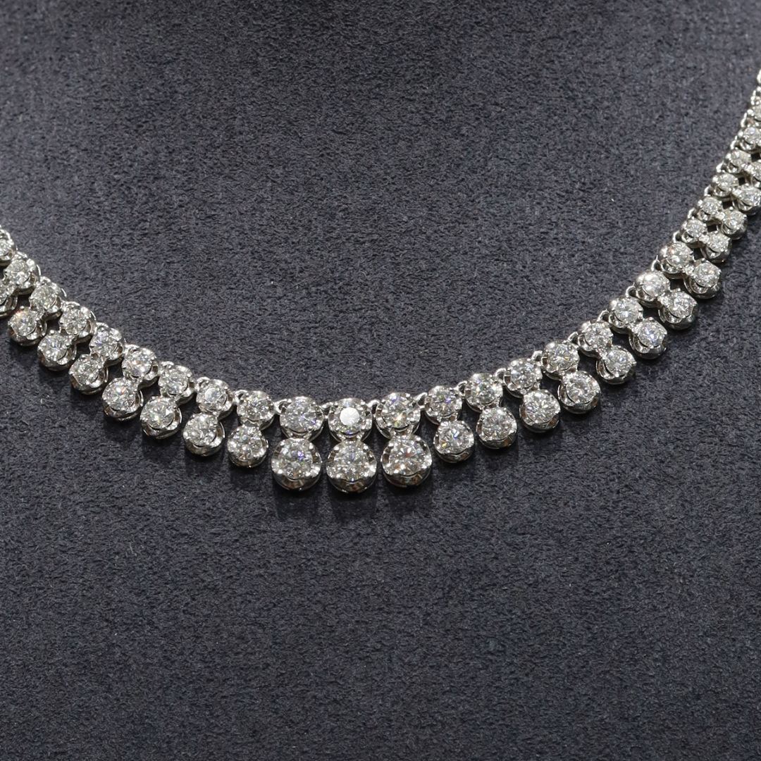 18KWhite Gold Diamond Necklace