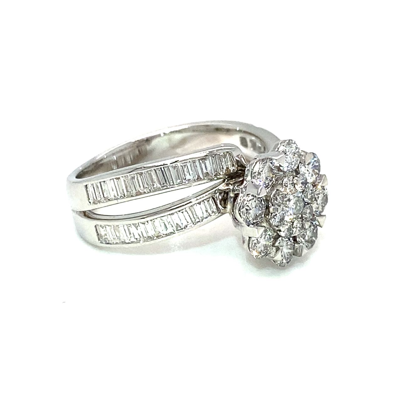 18K White Gold Diamond Ring