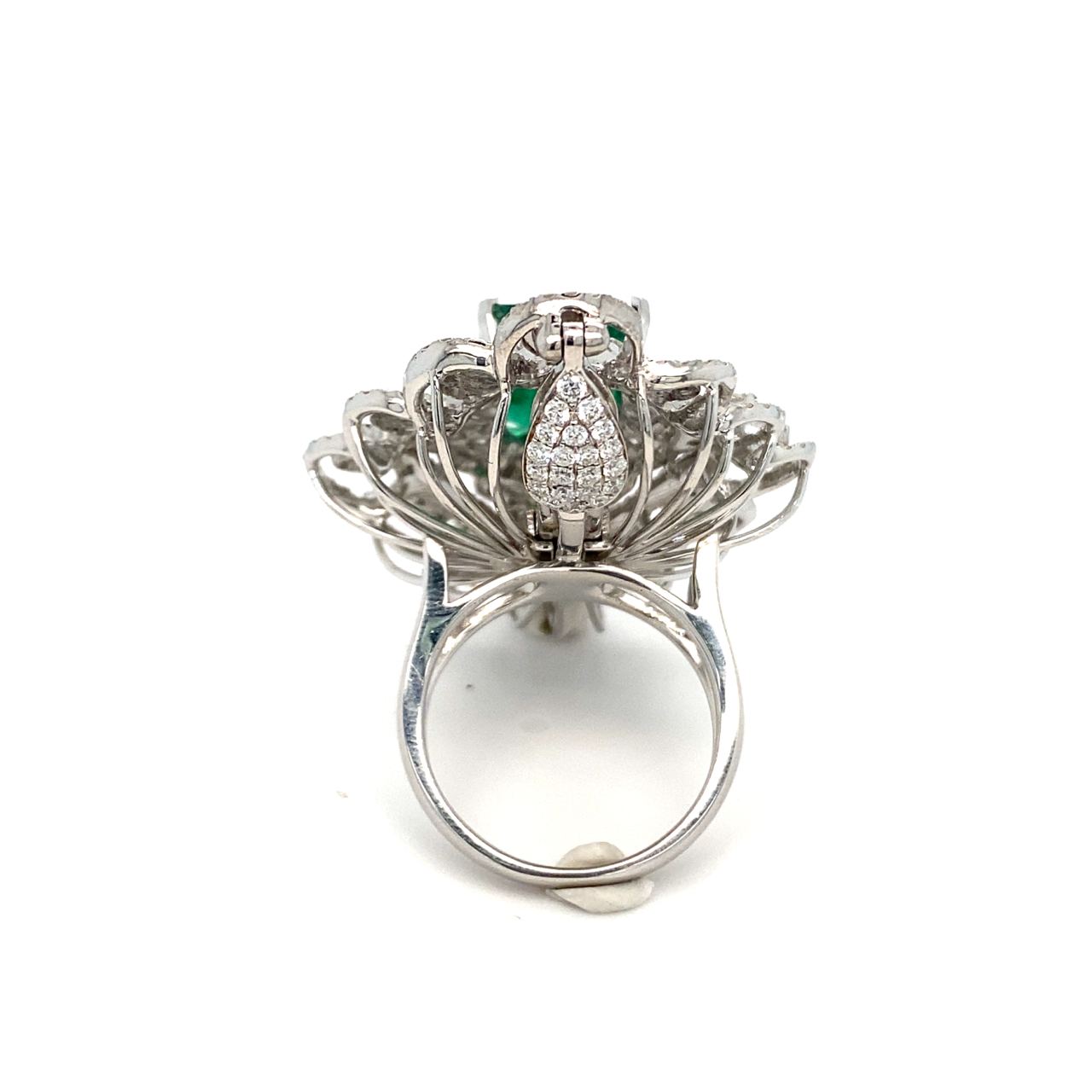 18K White Gold Emerald Diamond Ring