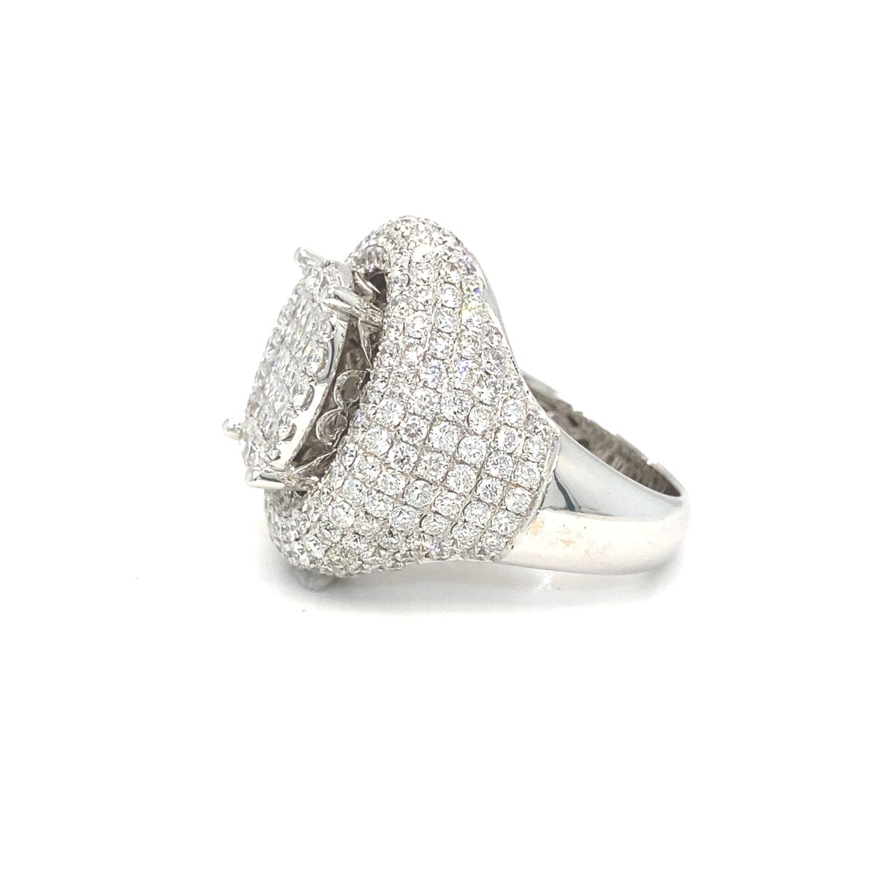 18K White Gold Diamond Ring