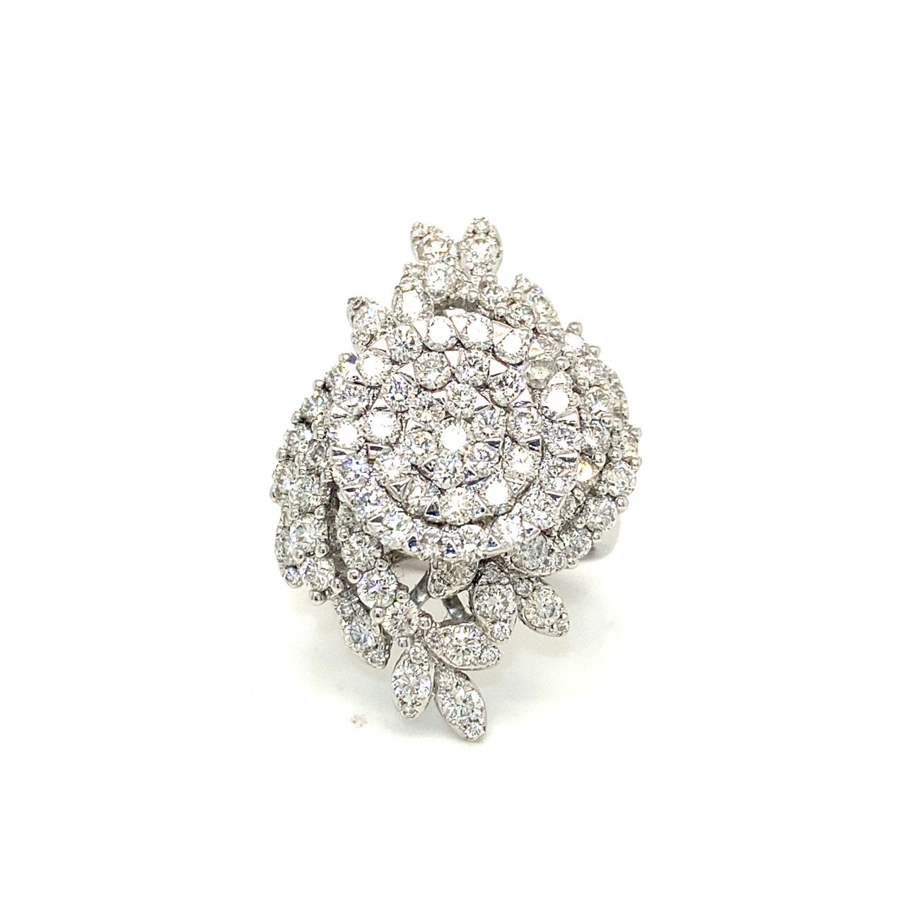 18K White Gold Ever Leave Lotus Cluster Top Diamond Ring