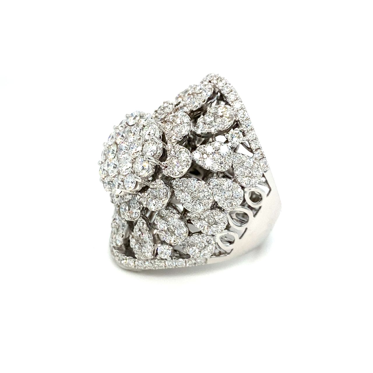 18K White Gold Diamond Ring