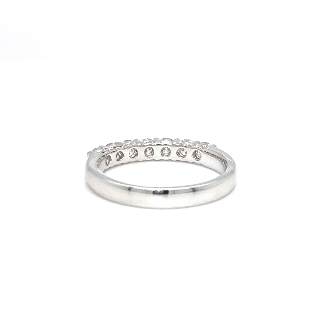 18K White Gold Diamond Ring