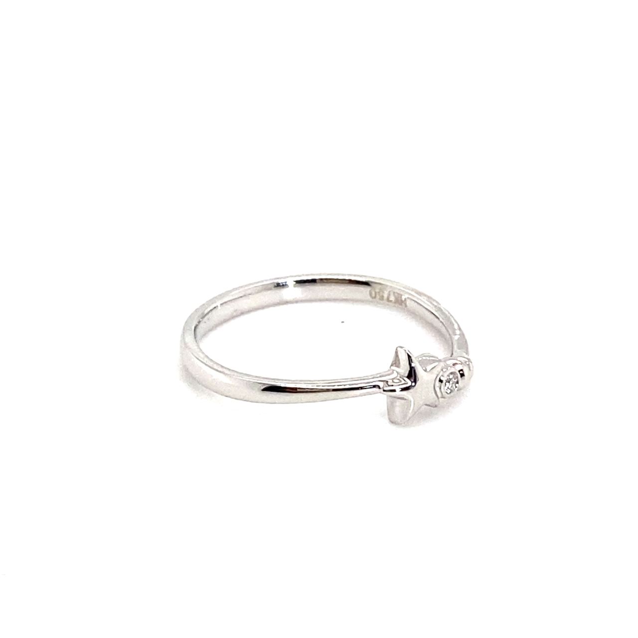 18K White Gold Mini Star  Diamond Ring