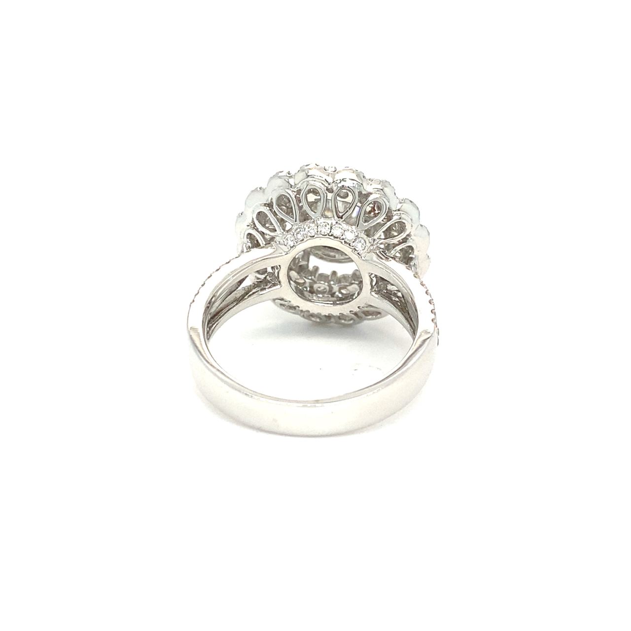 18K White Gold Diamond Ring