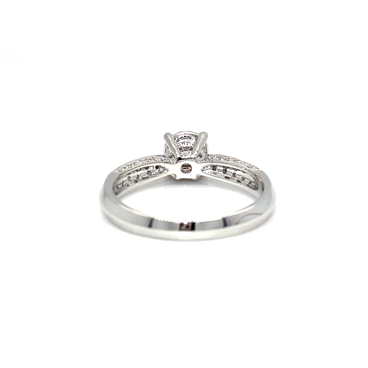 18K White Gold Flower Top Blade Band Slim Diamond Ring