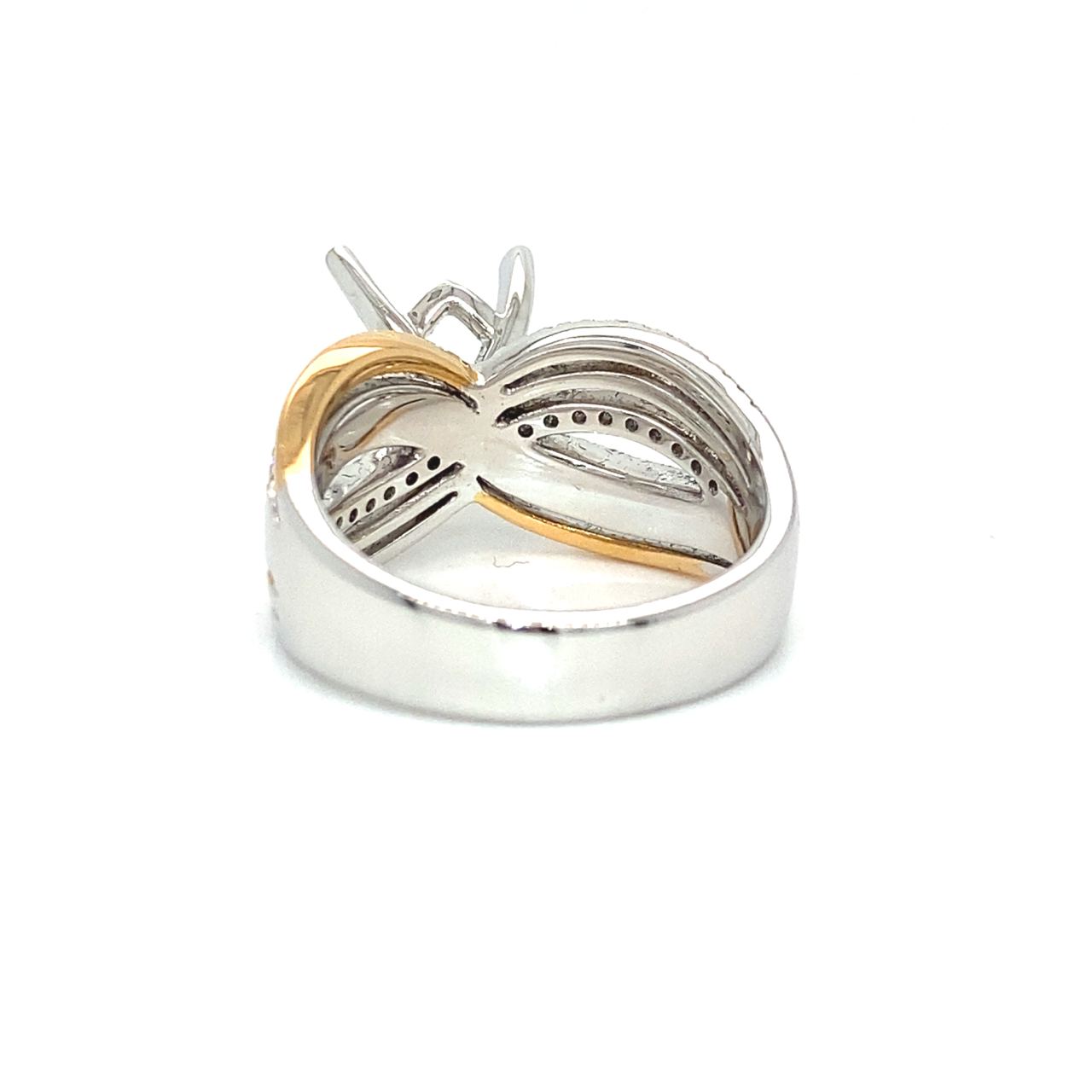 18K White Gold Diamond Ring