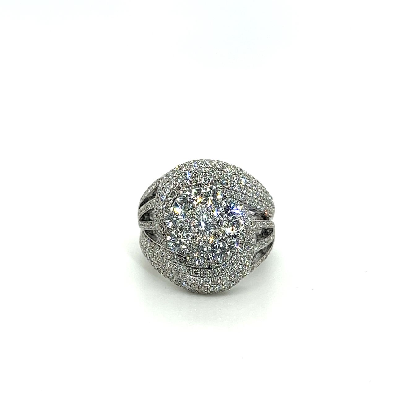 18K White Gold Bubble Side Lotus Top Chubby Diamond Ring