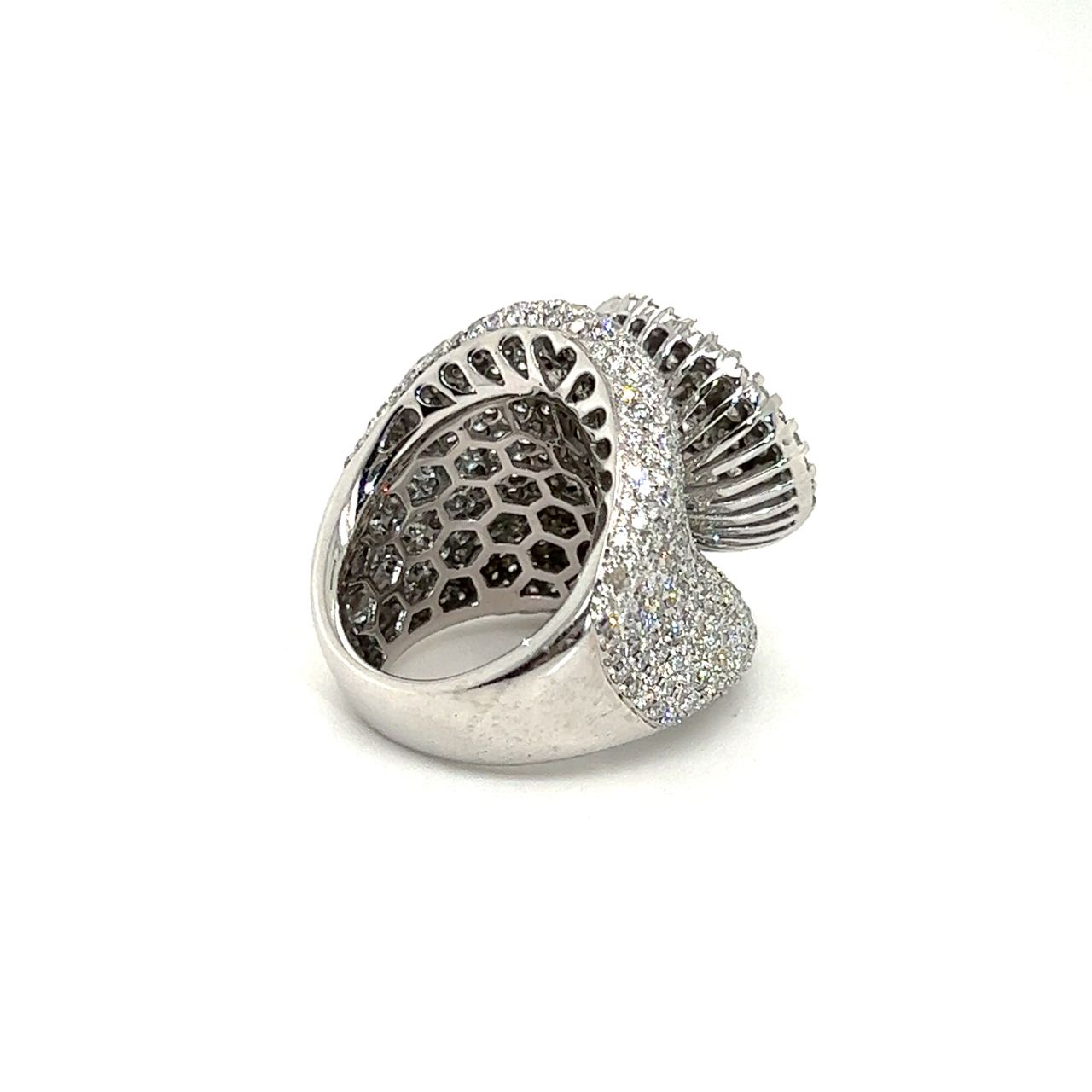 18K White Gold Diamond Ring