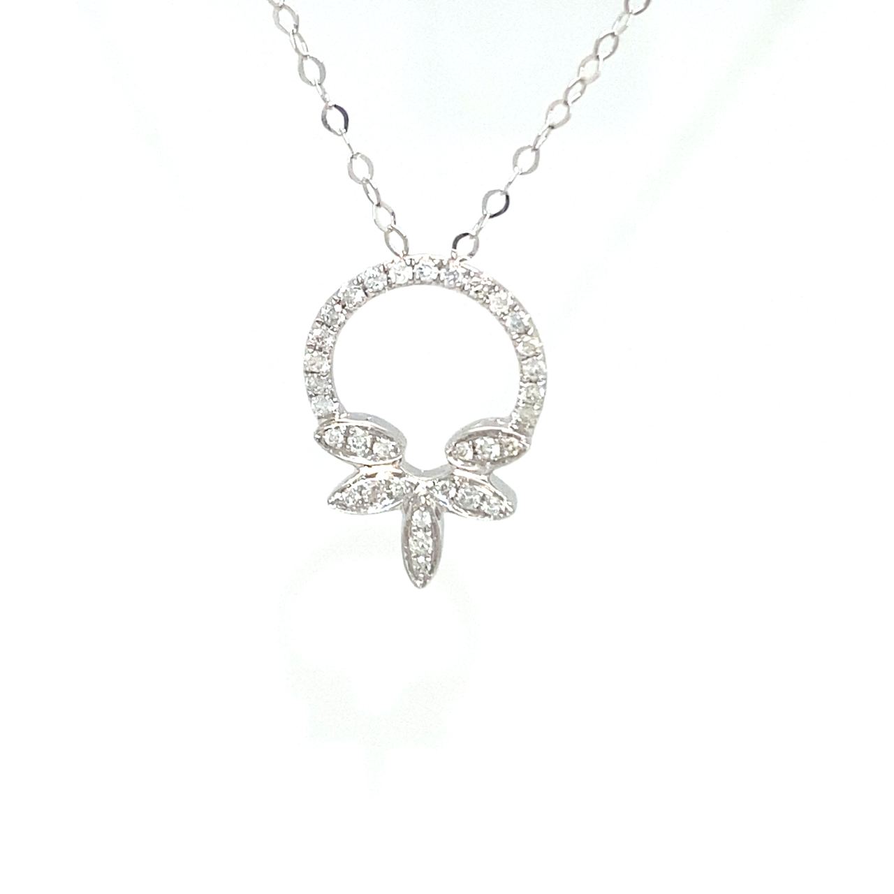 18K White Gold Circle Leavs Full Diamond Necklace