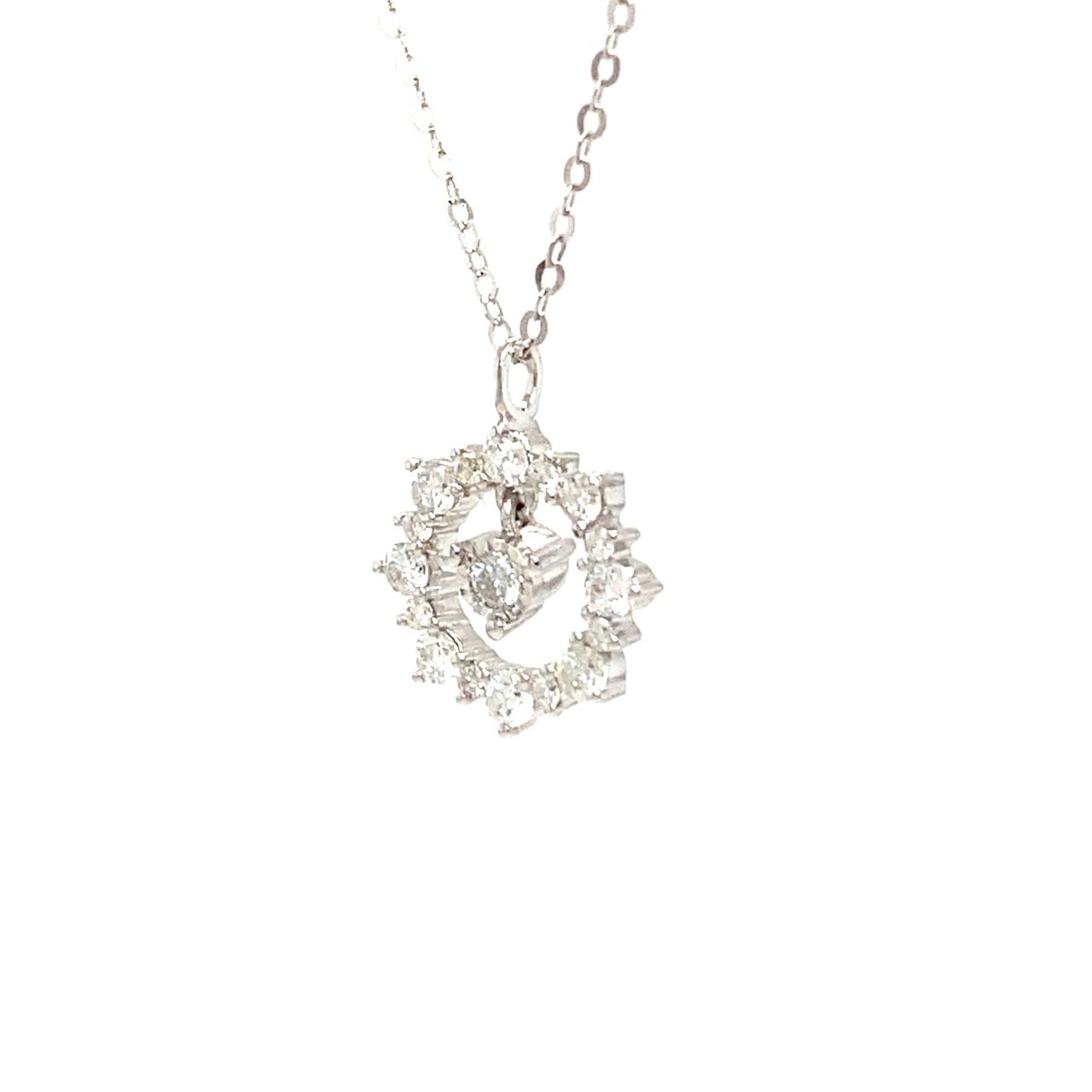 18K White Gold Rounf Wreath Diamond Necklace