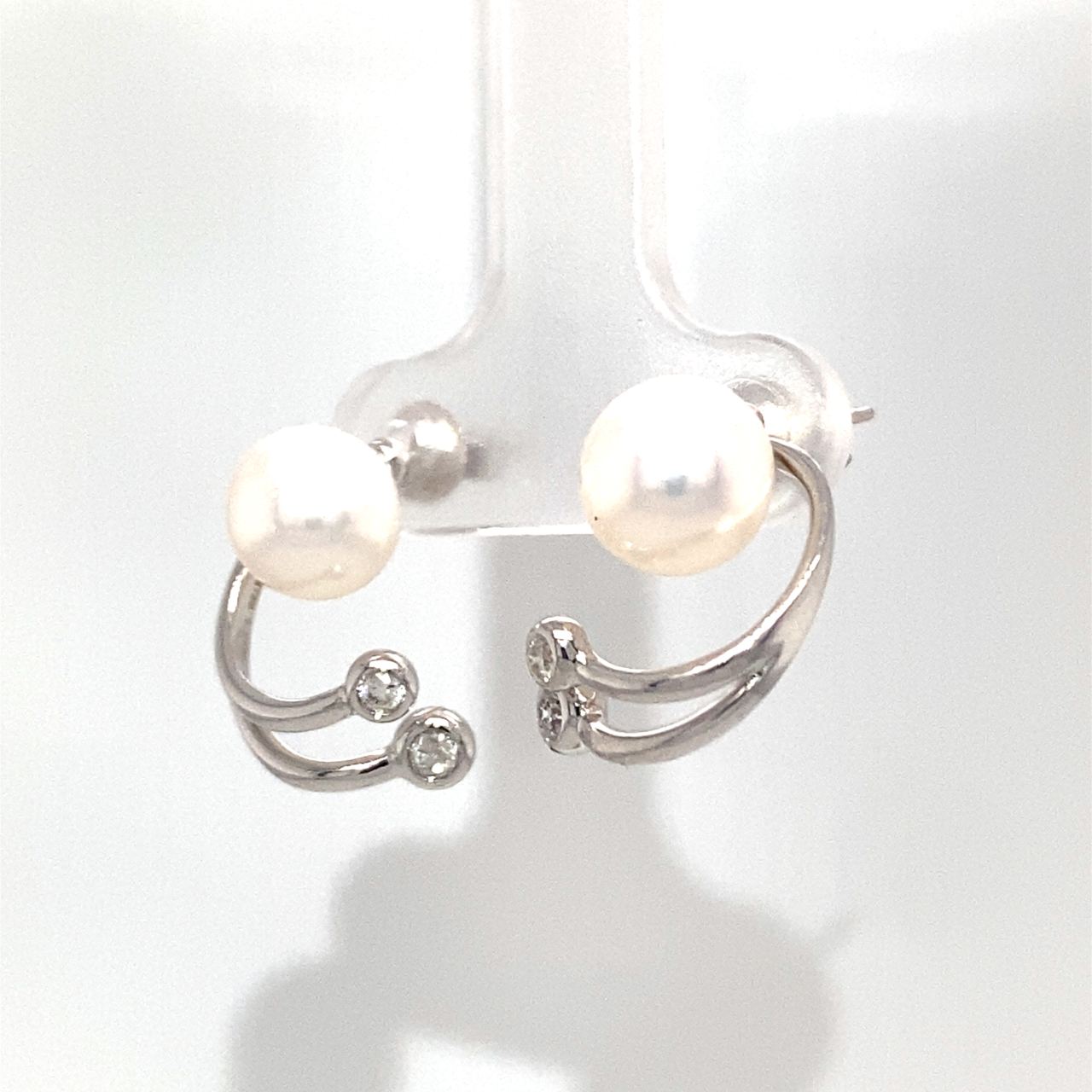 18K White Gold Double Claw Pearl Diamond Earrings