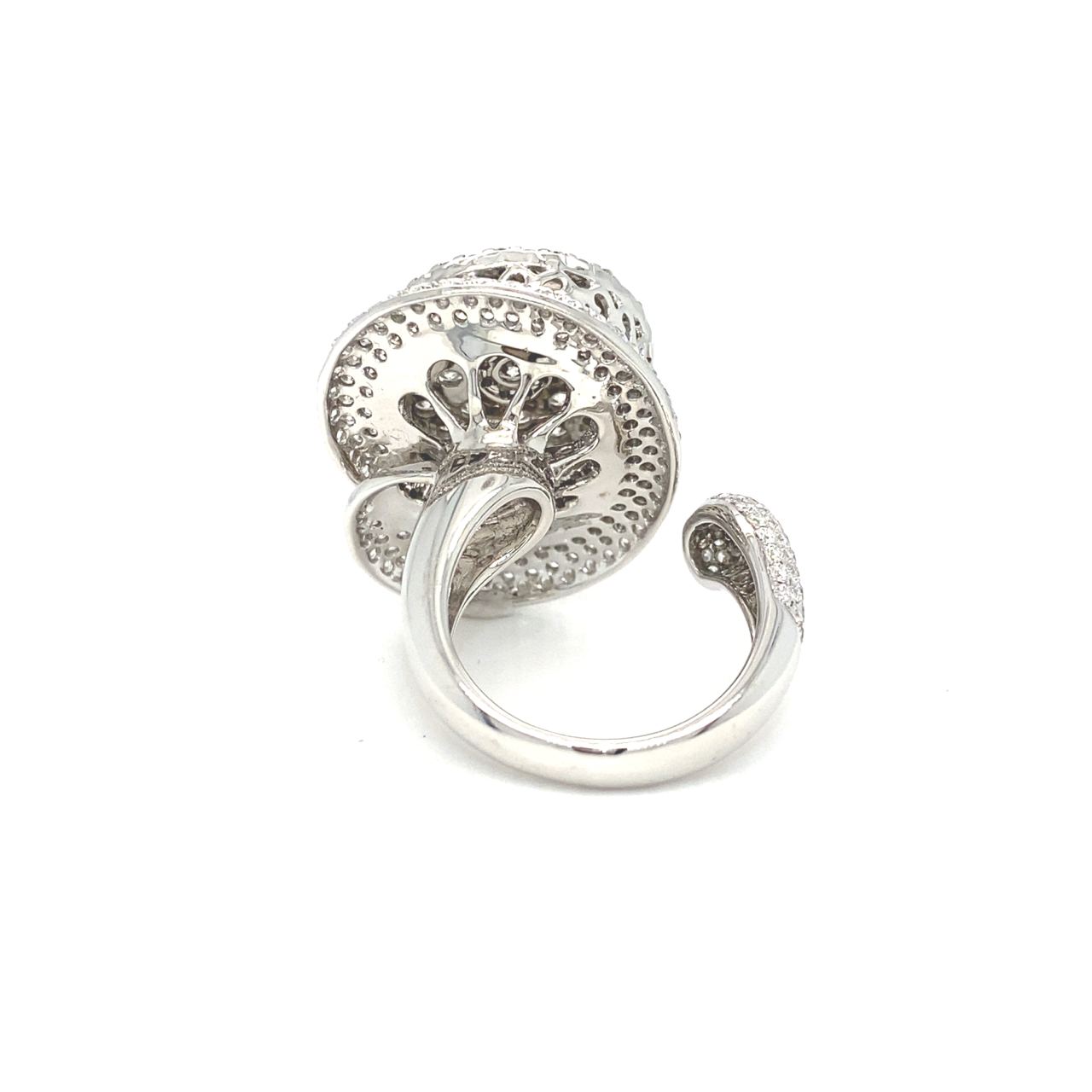 18K White Gold Diamond Ring