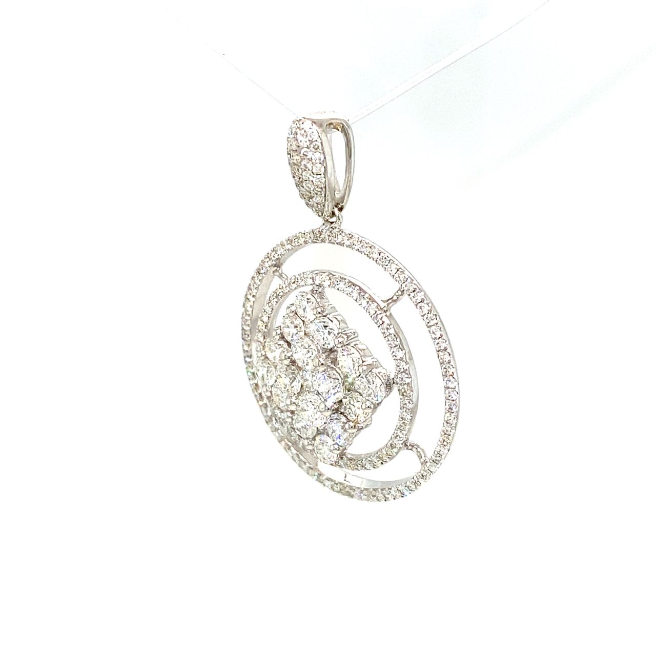 18K White Gold Double Round Cluster Flower Max Diamond Pendant
