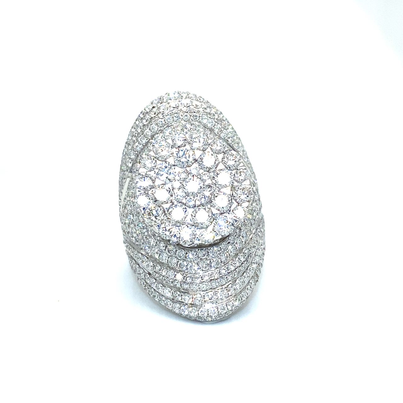 18K White Gold Diamond Ring