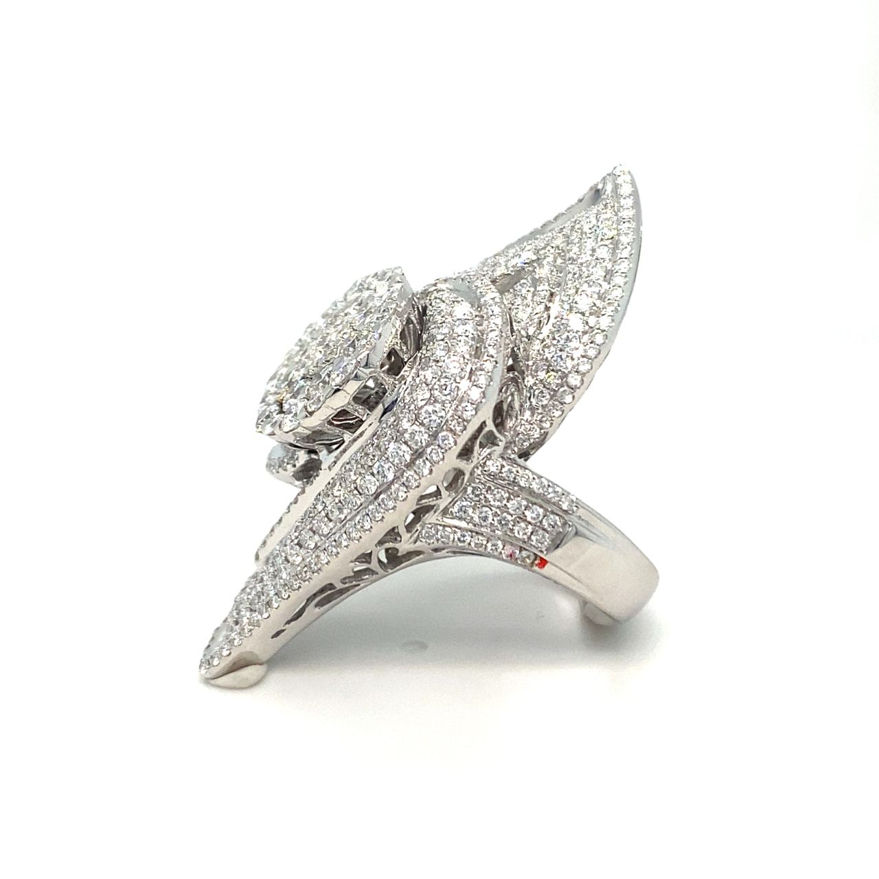 18K White Gold Diamond Ring