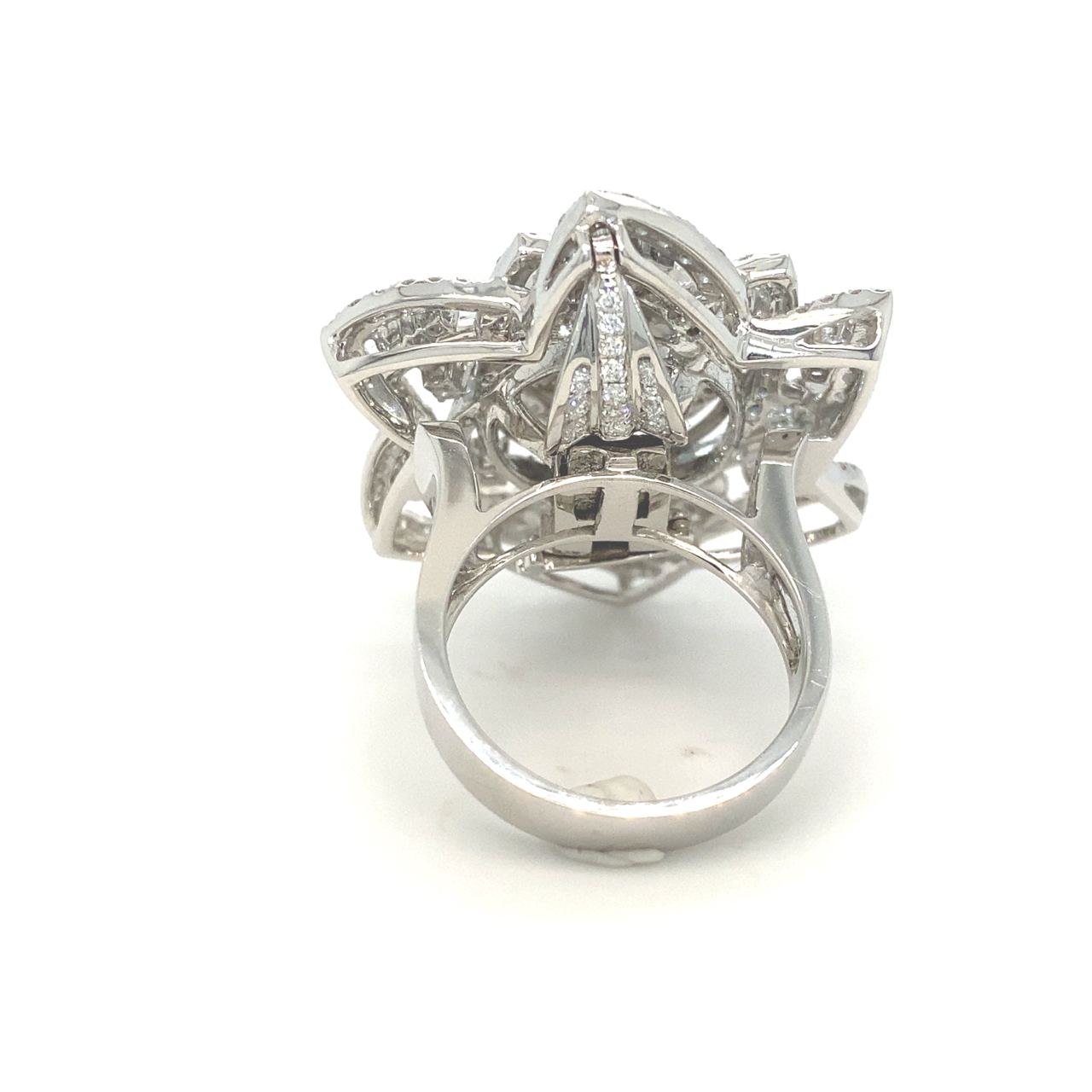 18K White Gold Lotus High Shine Diamond Ring