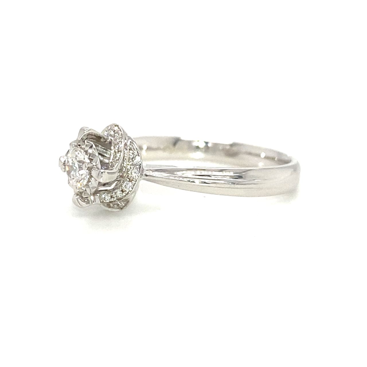 18K White Gold  Lotus Flower Base Diamond Ring