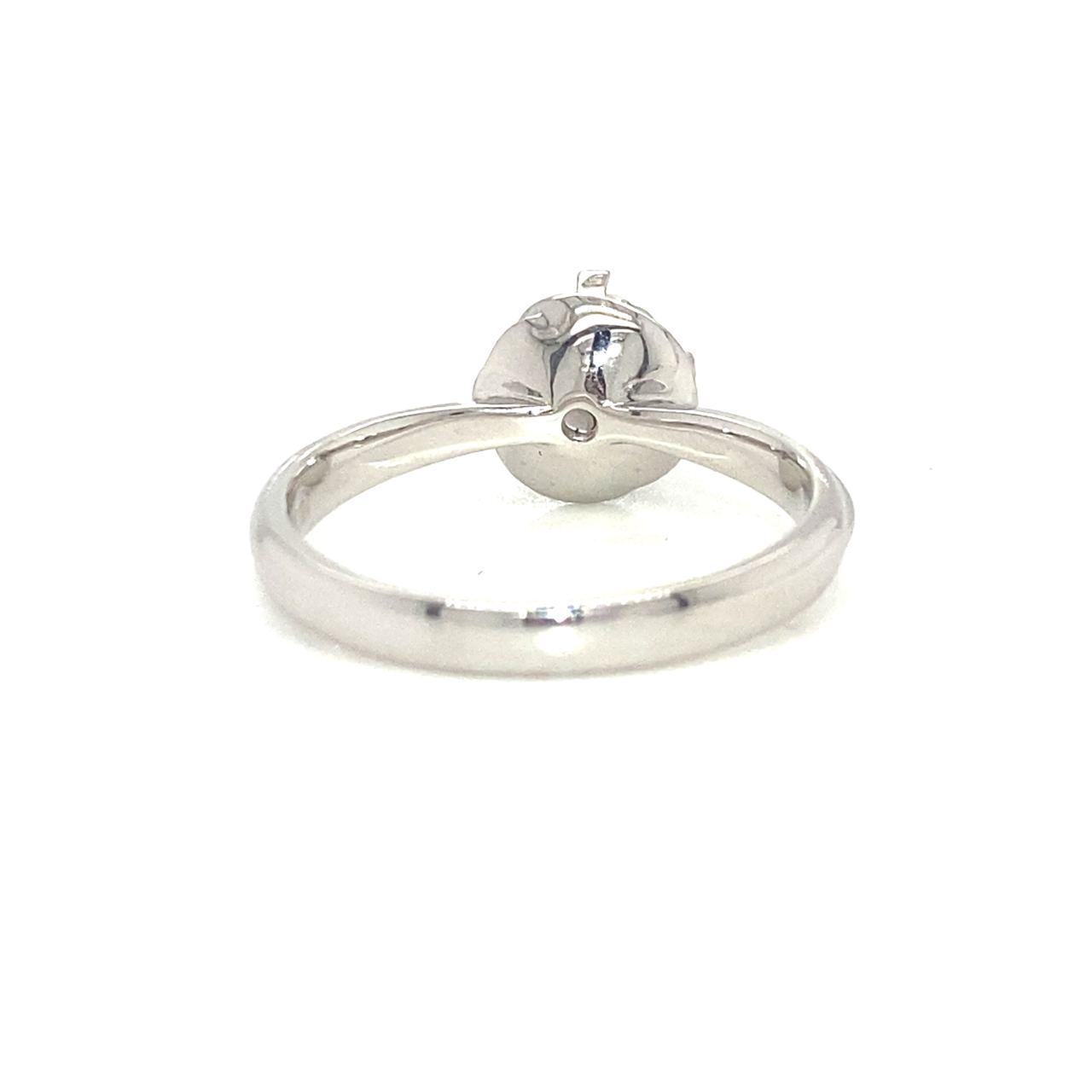 18K White Gold  Lotus Flower Base Diamond Ring