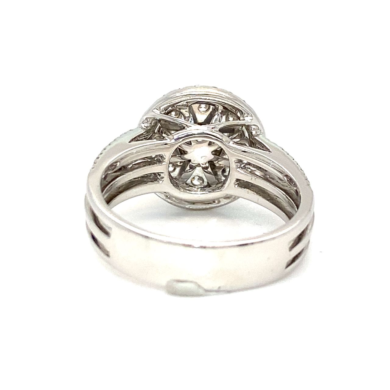 18K White Gold Diamond Ring