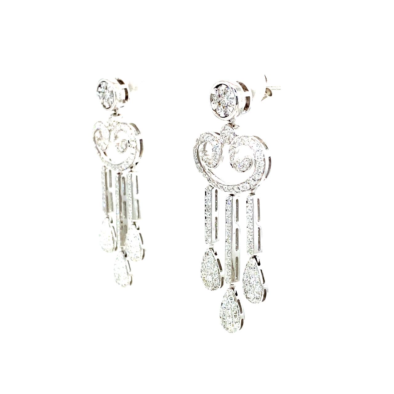 18K White Gold Diamond Earring
