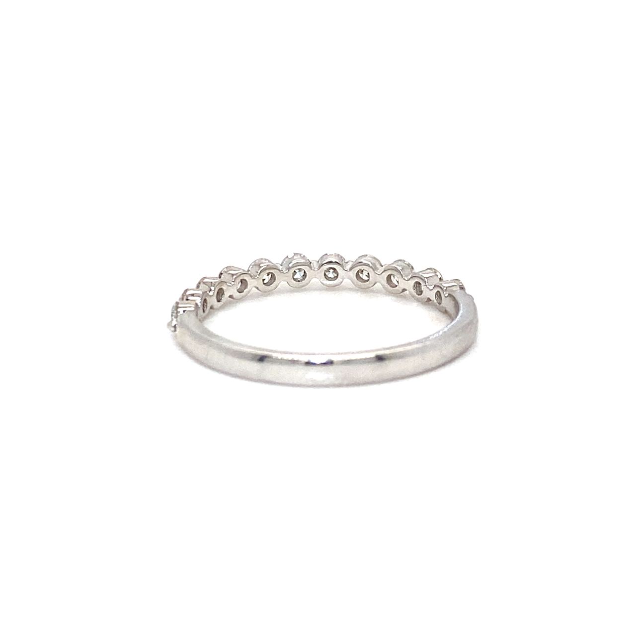 18K White Gold Diamond Ring