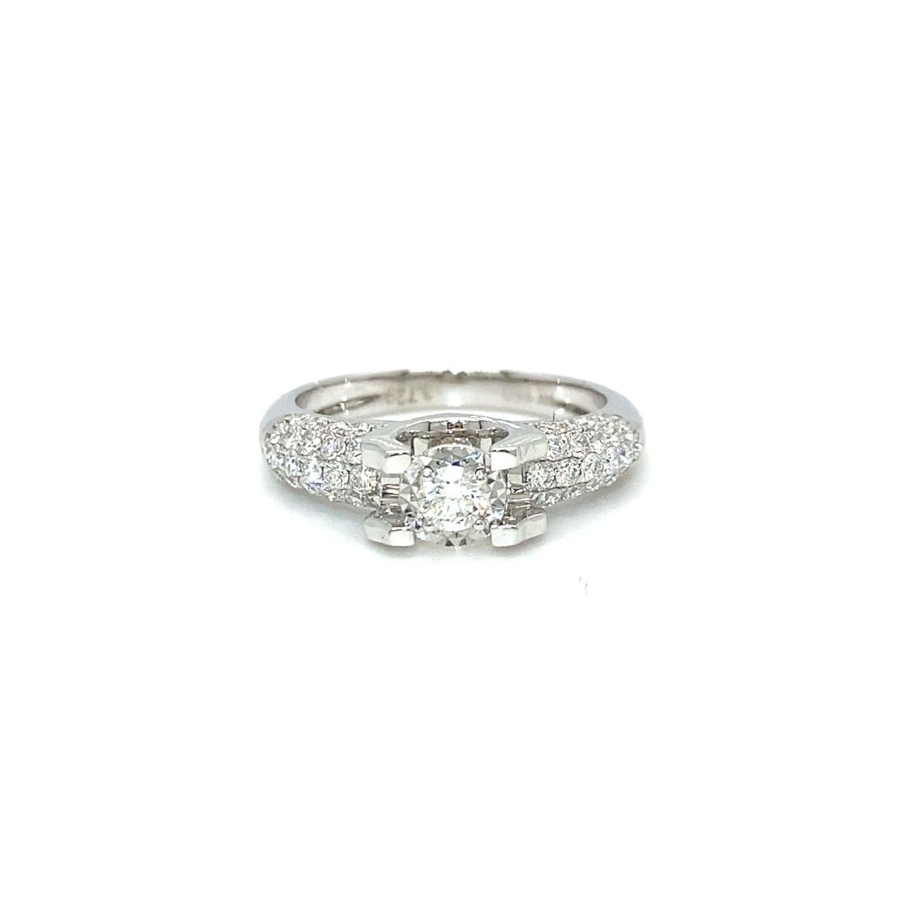 18K White Gold Chubby Shoulder Cushion Top Diamond Ring
