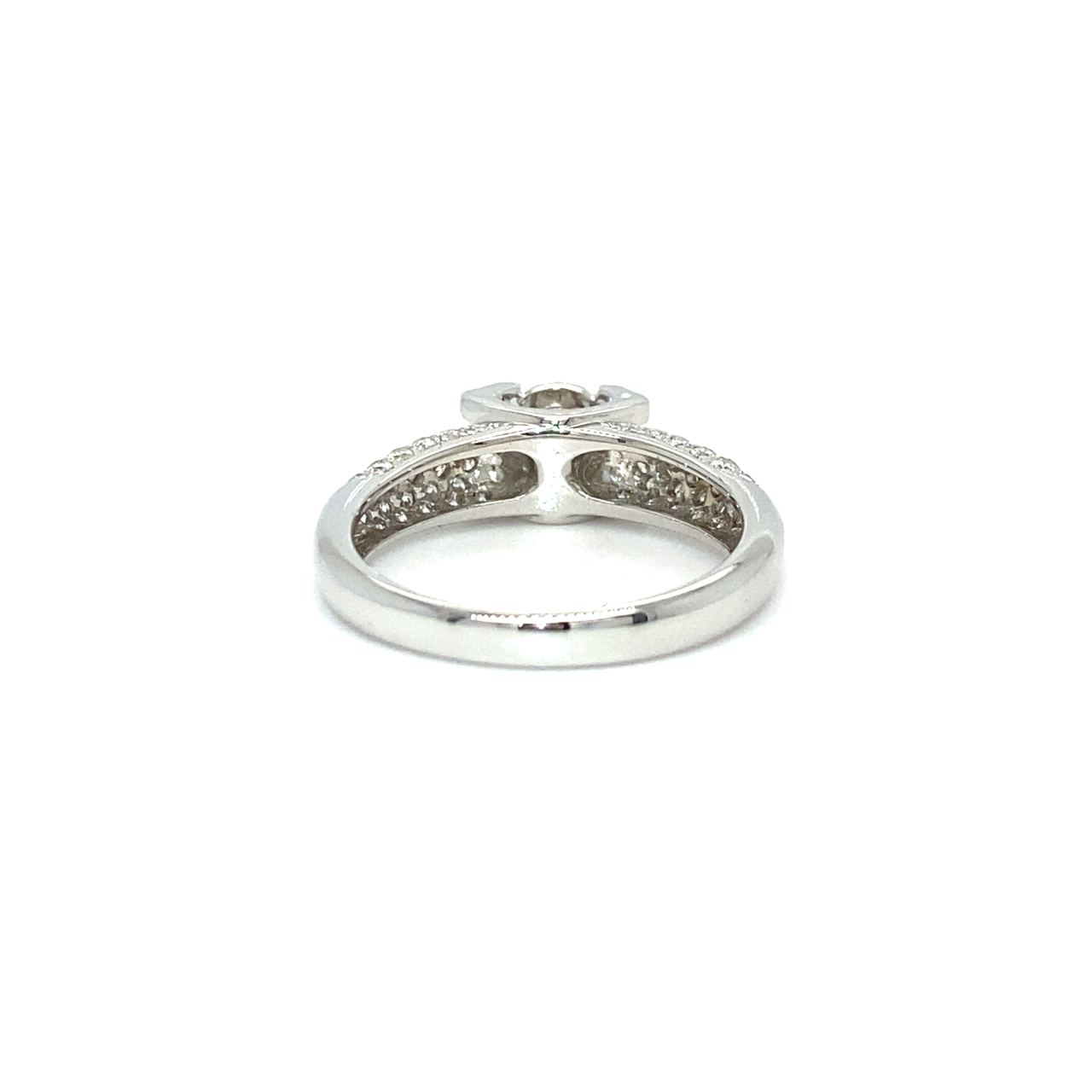 18K White Gold Chubby Shoulder Cushion Top Diamond Ring