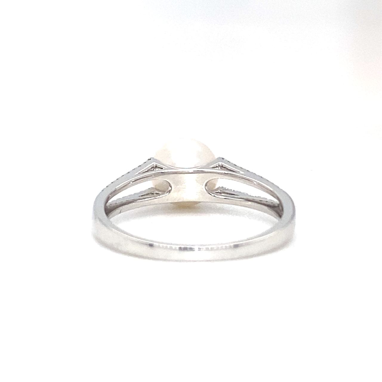 18K White Gold Split Shank Pearl Diamond Ring