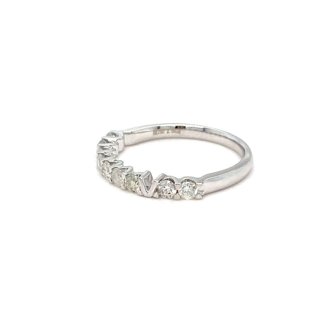 18K White Gold Diamond Ring