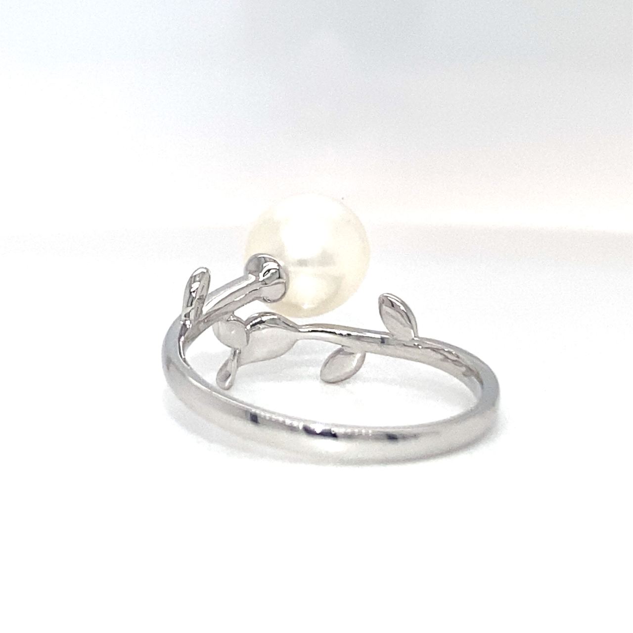 18K White Gold Ivy Wrap Pearl Ring