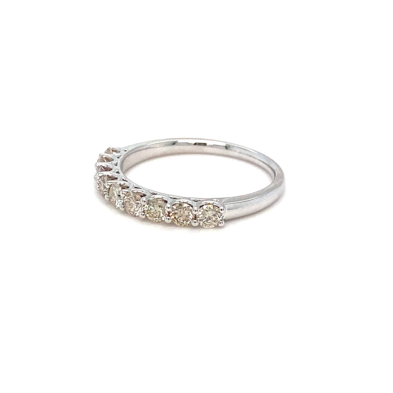 18K White Gold Diamond Ring