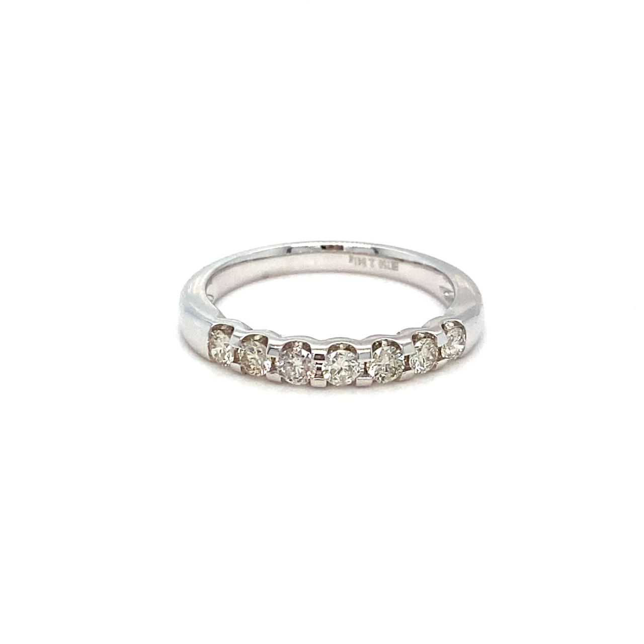 18K White Gold Diamond Ring