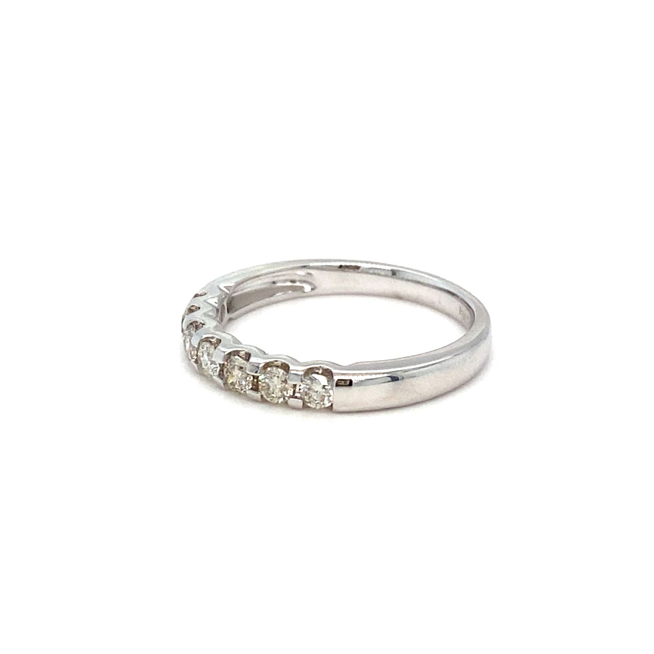 18K White Gold Diamond Ring