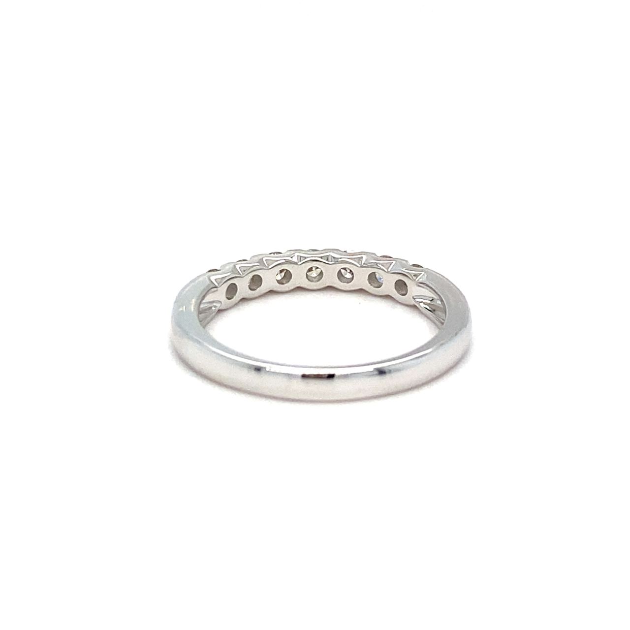 18K White Gold Diamond Ring