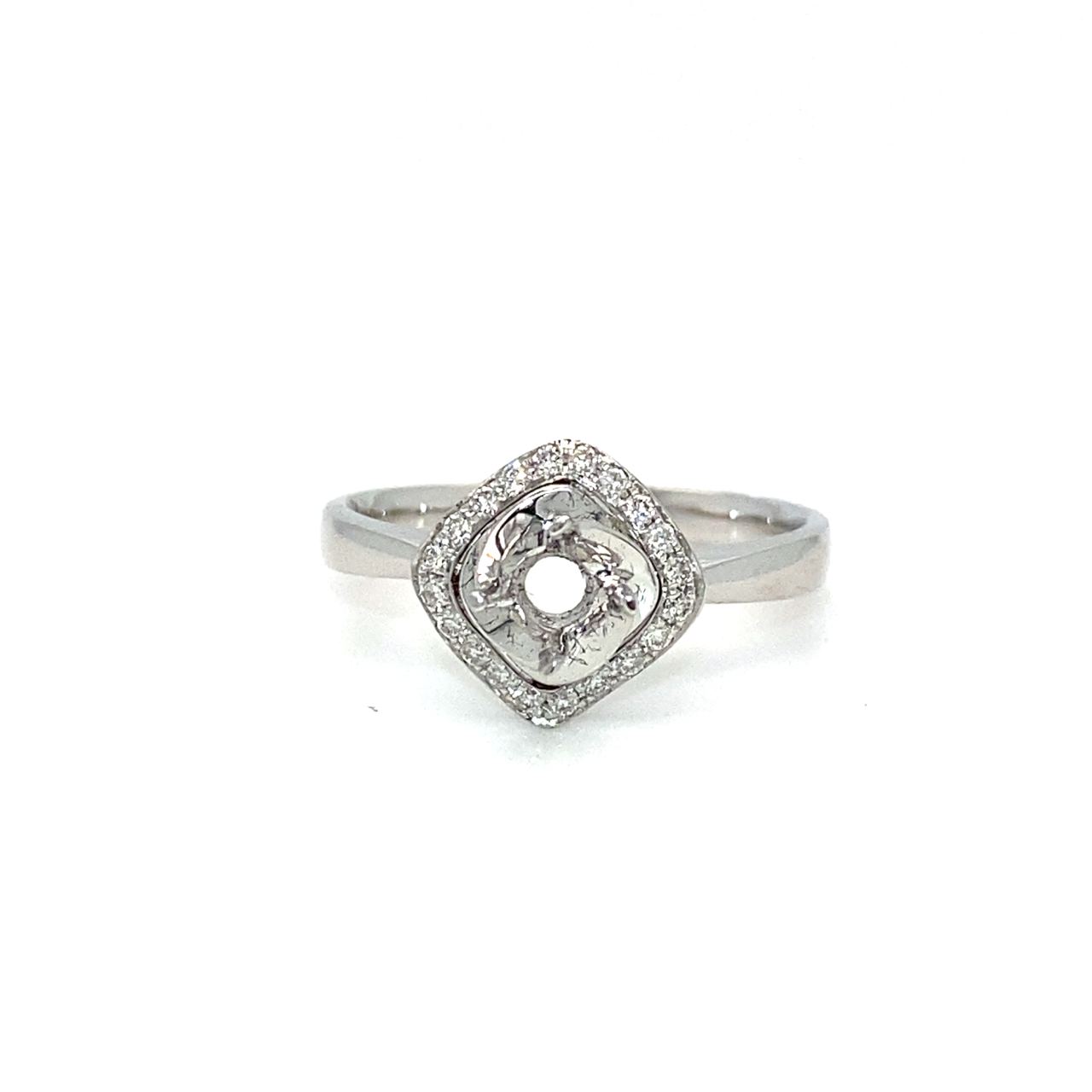 18K White Gold Diamond Ring