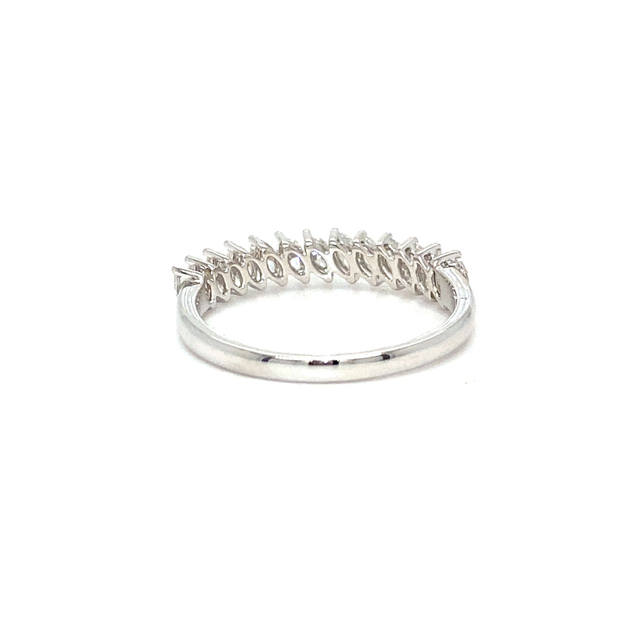 18K White Gold Diamond Ring