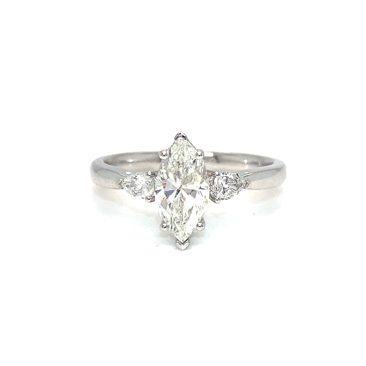 18K White Gold Diamond Ring